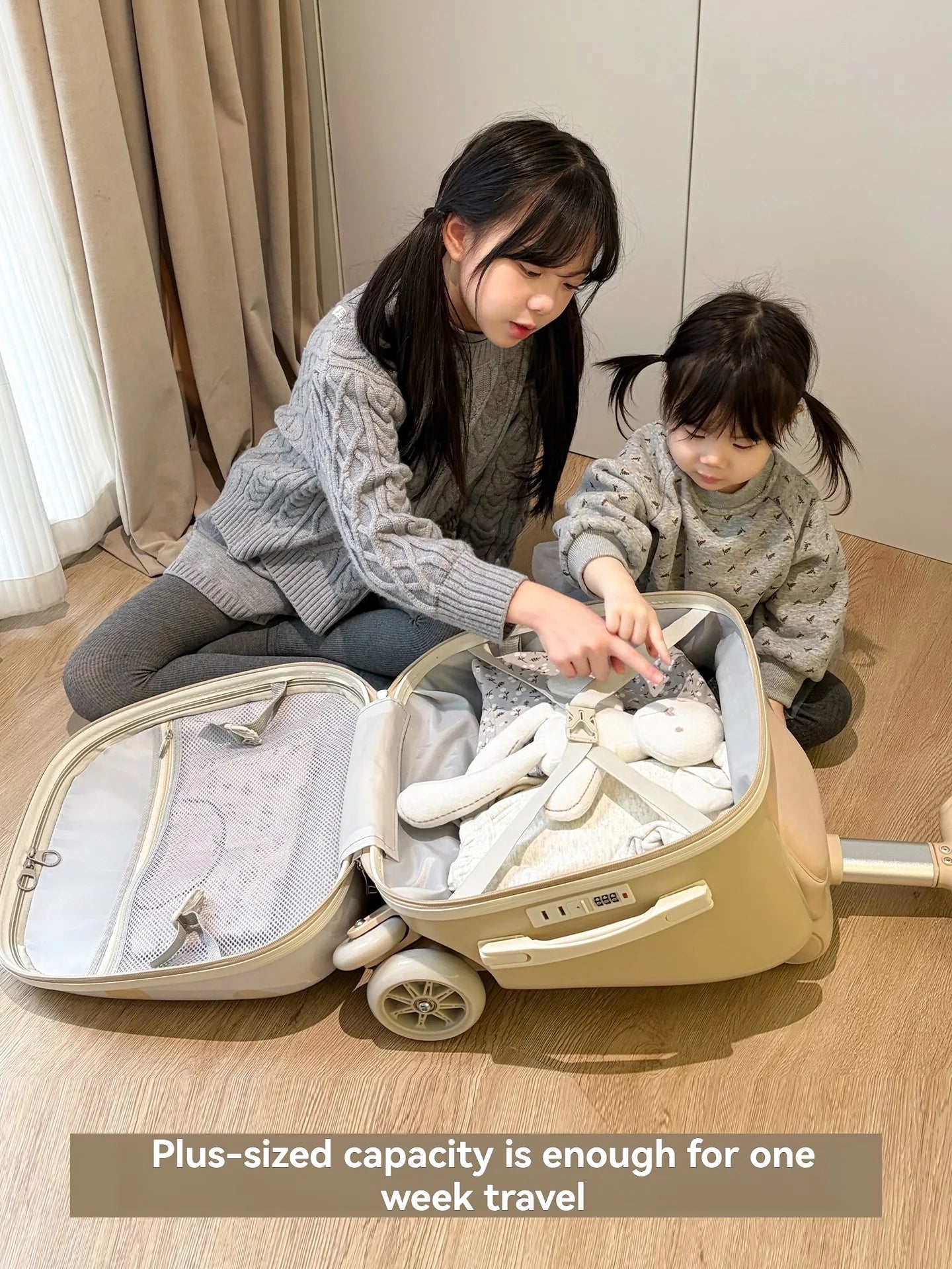 Luggage suitcase for children, suitable for both boys and girls, with a handle for easy transportation, perfect for traveling