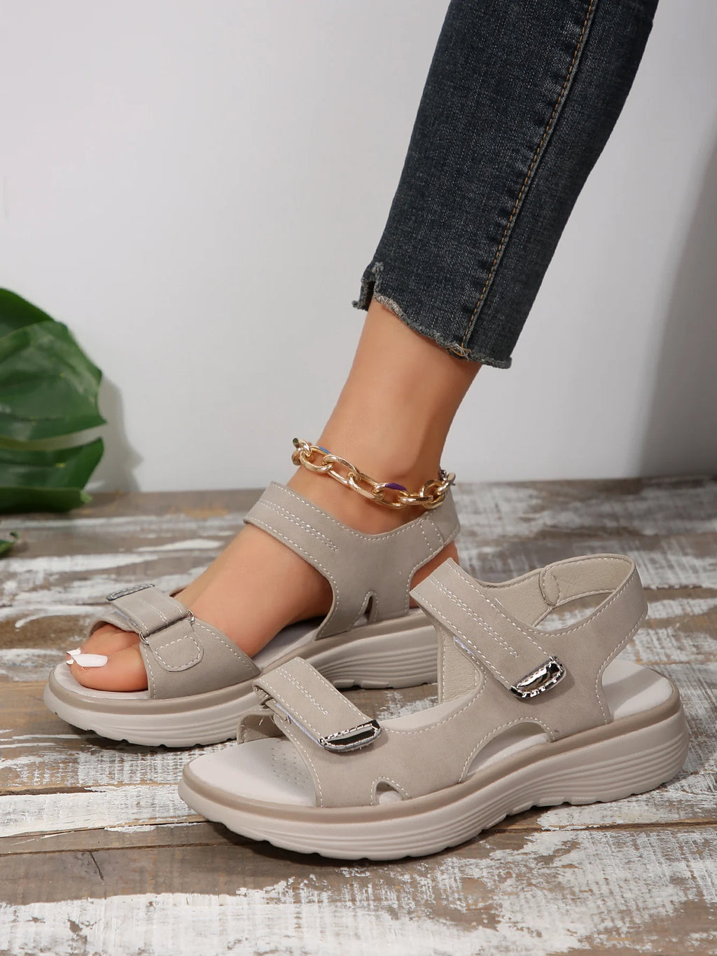 Lightweight Casual Platform Sandals