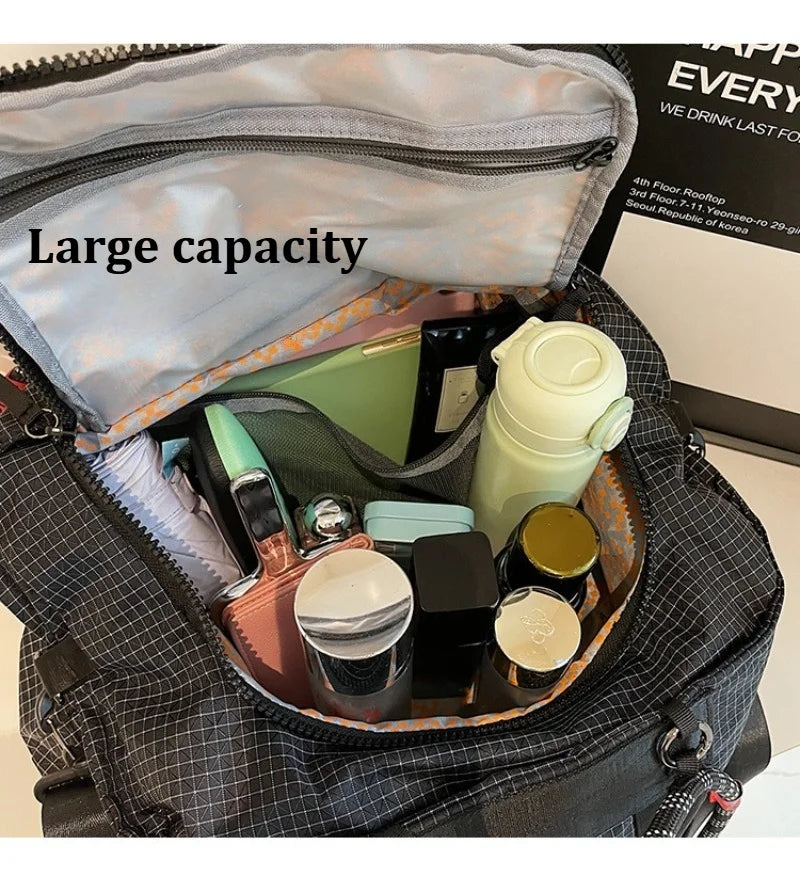 Large Capacity Dry Wet Separation Tote Bag, Water-resistant Nylon Duffle Bag with Adjustable Strap for Hiking Camping Travel