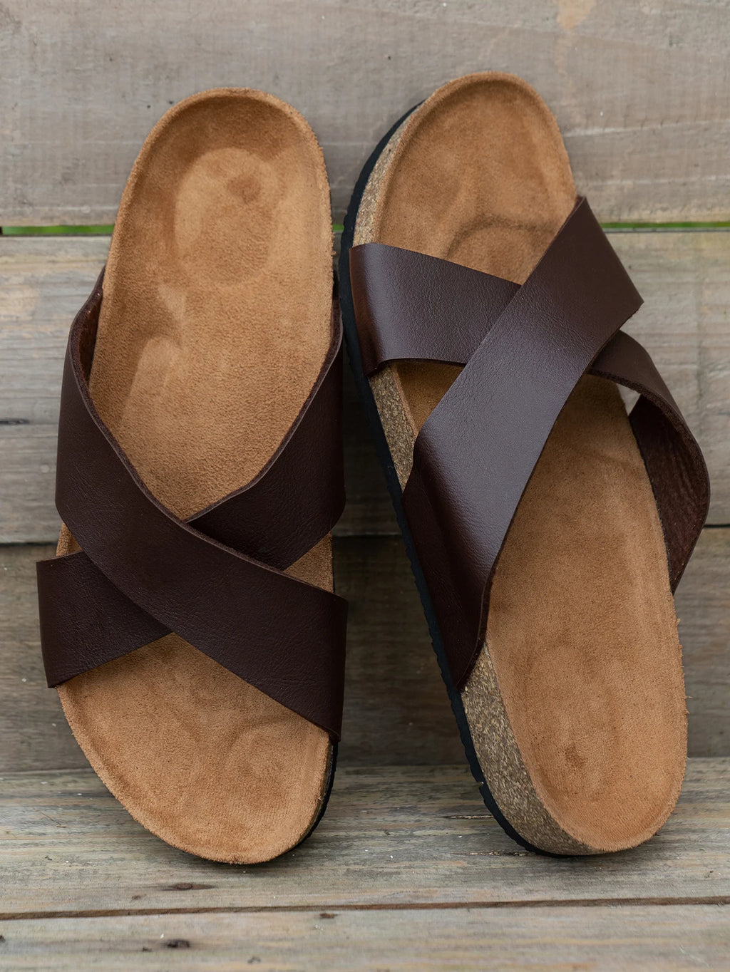 Men's Fashionable Slippers Waterproof Non-Slip Thick Sole Wear-Resistant Lightweight Comfortable Slip-On Slippers