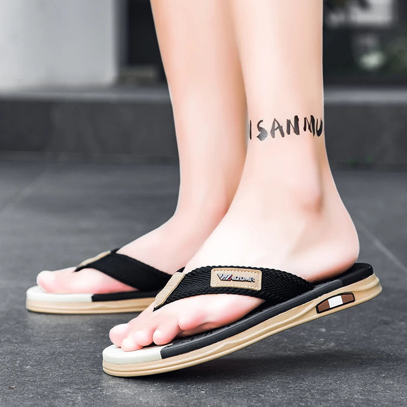 Summer trend contrasting flip flops for men wearing non-slip soft bottom braided beach sandy rubs